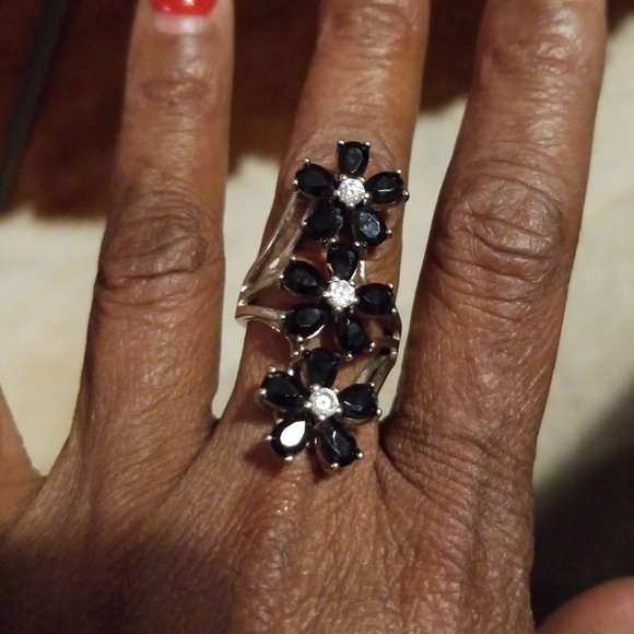 Jewelry - Sterling silver and onyx ring,  sz7